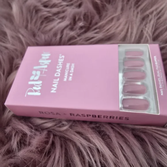 - Nail Dashes - Rosa + Raspberries - Picture 1 of 6